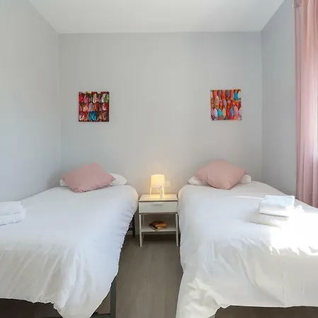 Surthy Arroyo Midtown شقة جيريز
