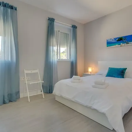 Surthy Arroyo Midtown شقة *